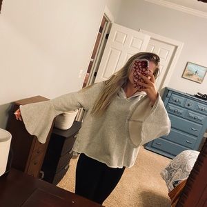 Greg hoodie with big sleeves